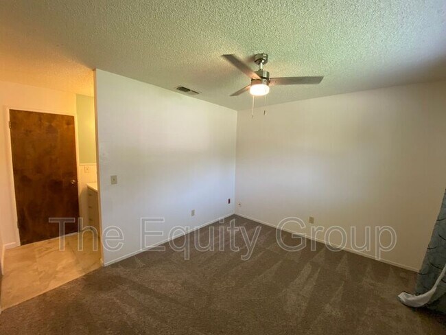 Building Photo - 1927 S Julieann Ct