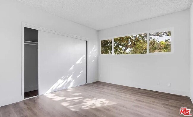 Building Photo - 1813 9th St