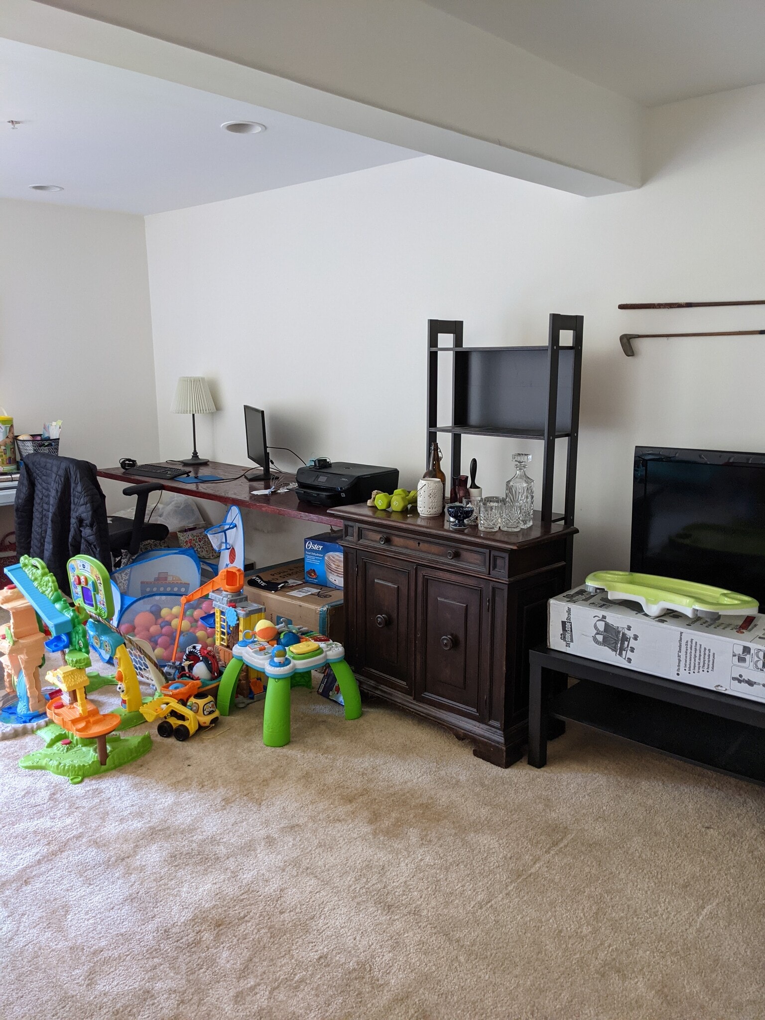 Basement built in desk. - 6250 Deep River Canyon