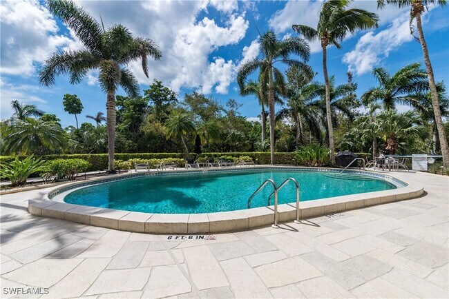 Building Photo - 5555 Heron Point Dr