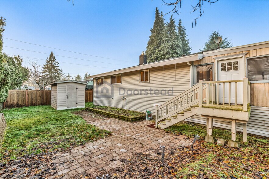 Building Photo - 4103 NE 2nd Pl