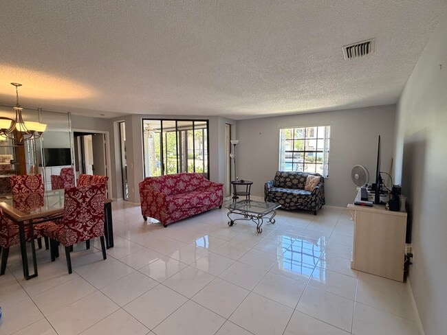 Building Photo - 5136 Floria Dr