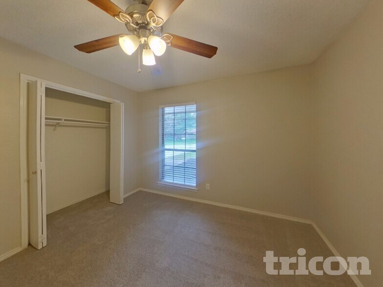 Building Photo - 6408 Alta Vista Dr
