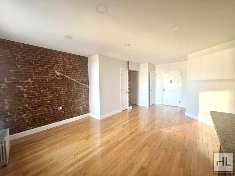 Building Photo - 140 Wadsworth Ave