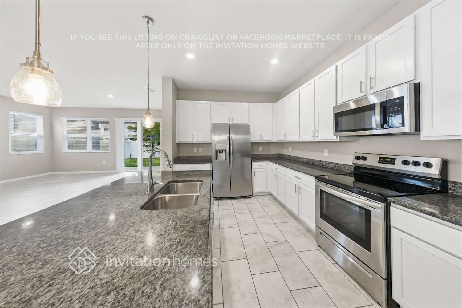 Building Photo - 14231 Seranoa Dr