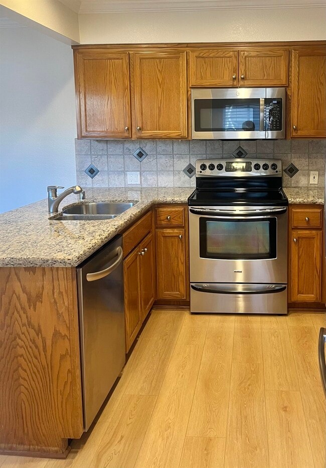 Building Photo - 5601 Baldwin Way