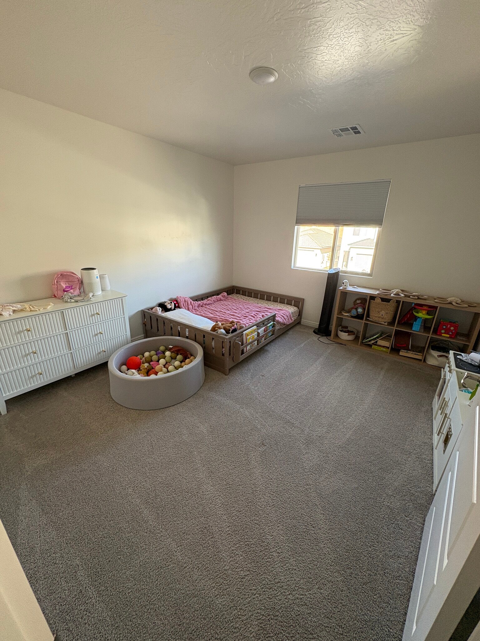 Building Photo - 391 S Deep Creek Dr