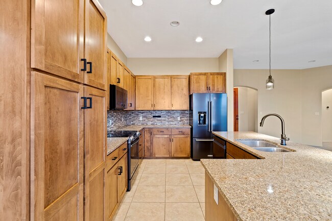 Building Photo - 1981 Sunview Ct