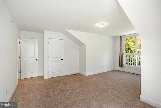 Building Photo - 117 Colwell Ln