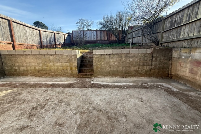 Building Photo - Remodeled 4BR/2BA Home w/ Dual Kitchens + New Appliances — Daly City