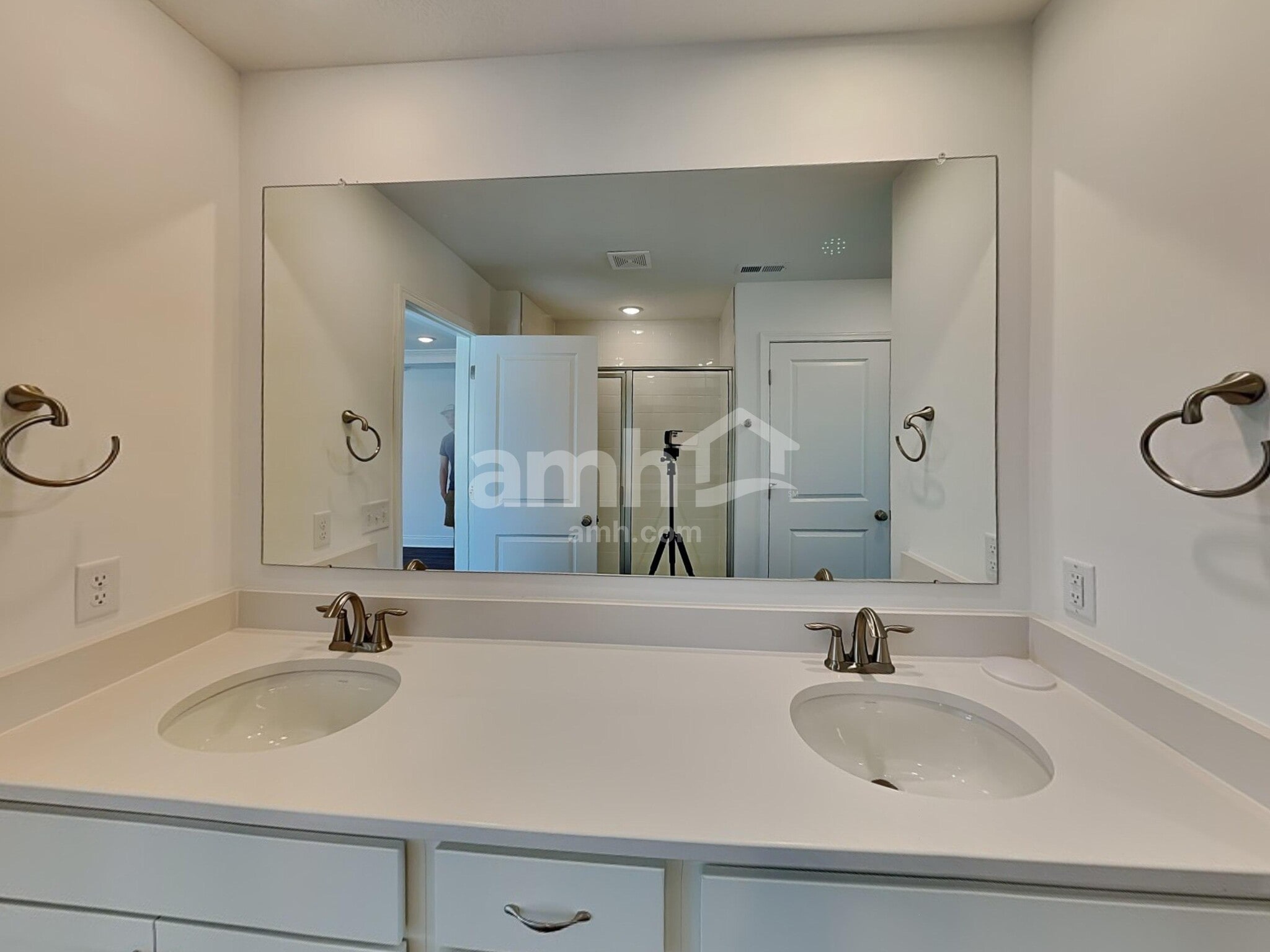 Building Photo - 1077 Castor Dr