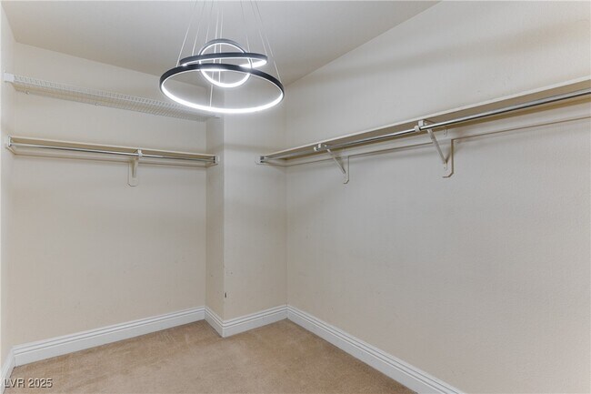 Building Photo - 8807 Red Fox Dr