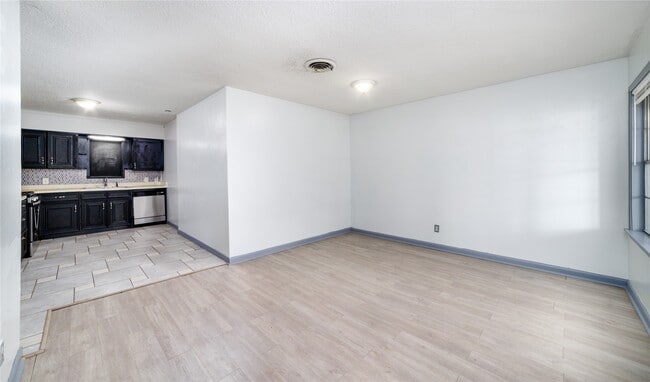 Building Photo - 1309 Jefferson St