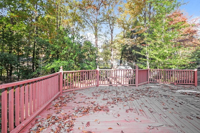 Building Photo - 916 Tanglewood Dr