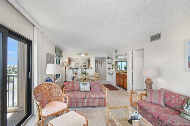 Building Photo - 10200 S Ocean Dr