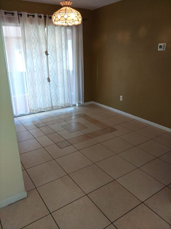 Building Photo - 1424 W Hartley Cir