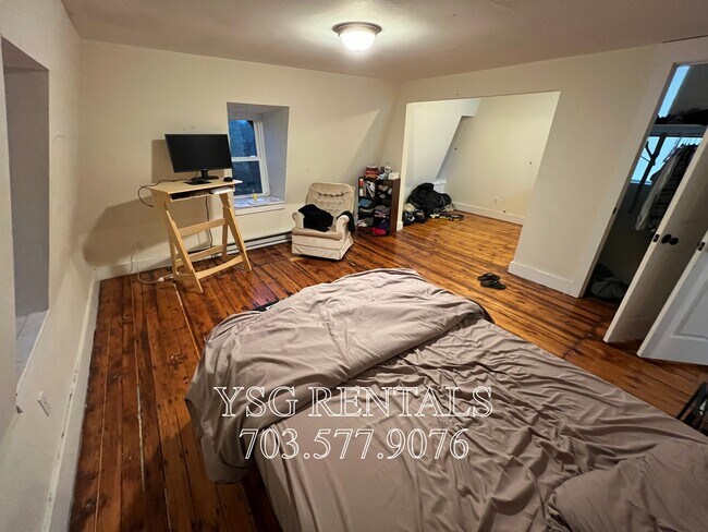 Building Photo - 25 Linwood St