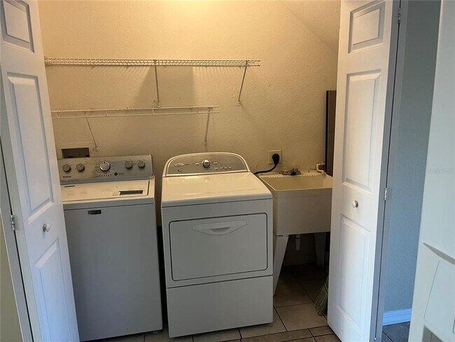 Building Photo - 326 CERVANTES Dr