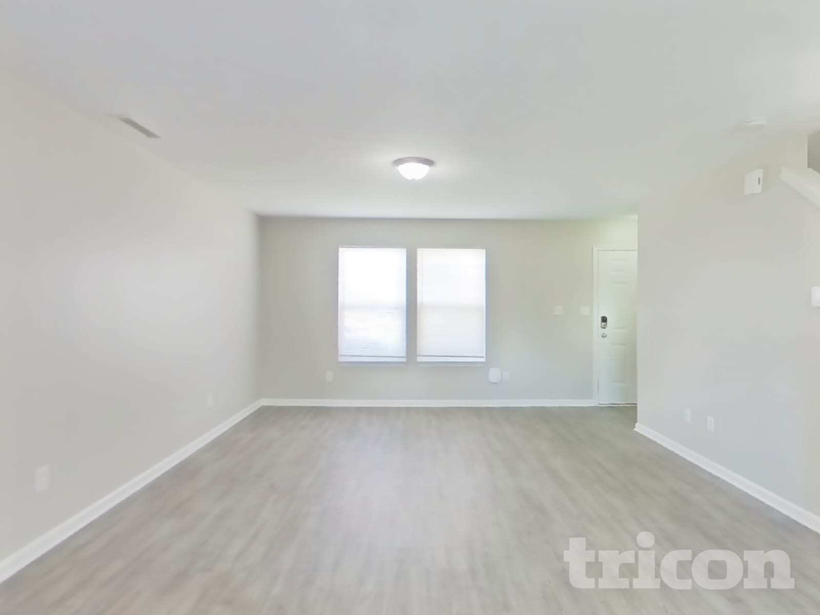 Building Photo - 2887 Beethoven Ave