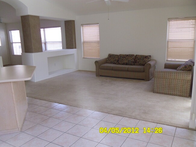 Building Photo - 3 Bed 2 Bath in Most Desired Ahwatukee
