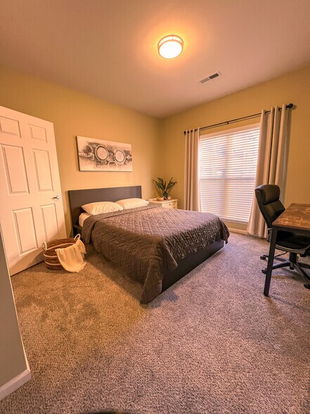 Building Photo - 1241 Strassner Dr