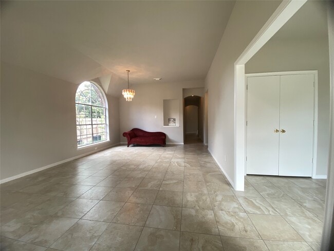 Building Photo - 15922 Williwaw Dr