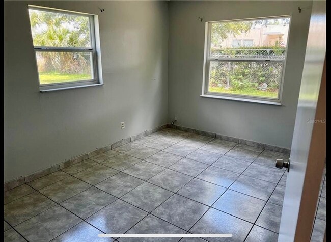 Building Photo - 715 Michigan Ct