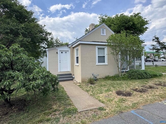 Building Photo - 704 Druid Ave