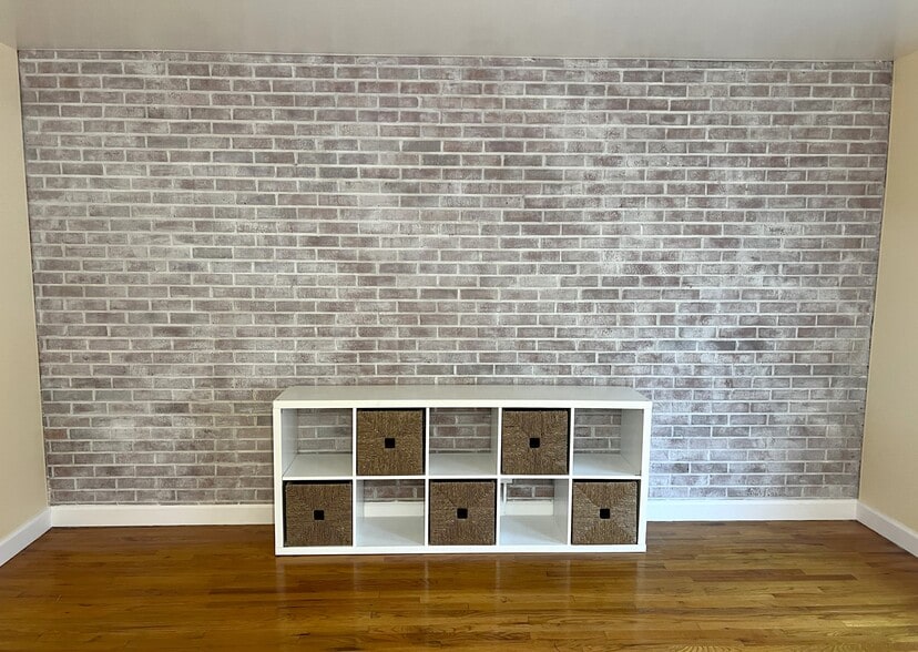 Living Room - 105 N Ann St