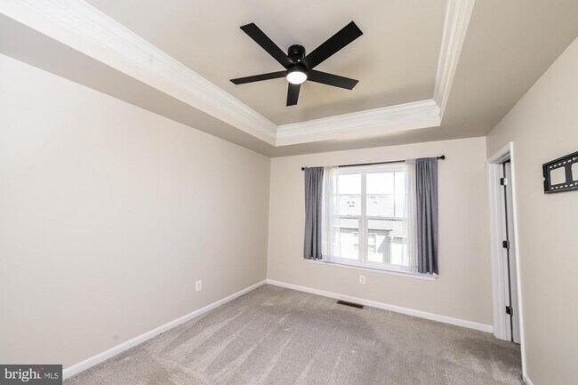 Building Photo - 105 Lantana Ln