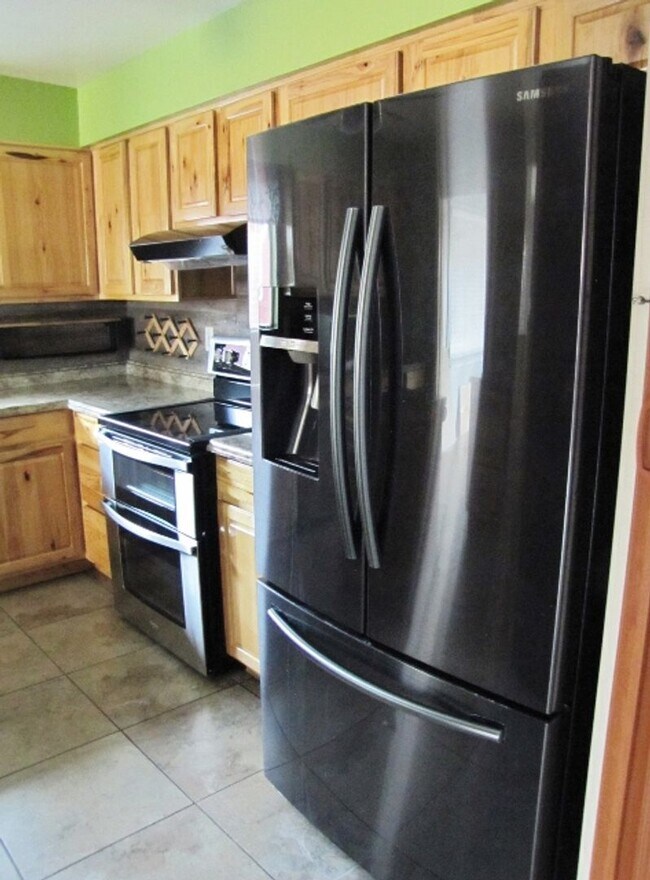 Building Photo - 4BR/2BA/2CG 1416 sq.ft. with storage shed in Sierra Vista, AZ