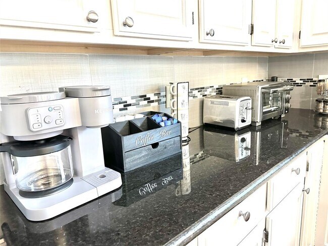 Building Photo - 8802 Willacy Ct