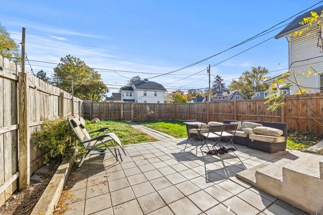 Building Photo - 2876 Indianola Ave