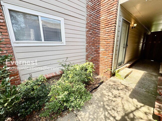 Building Photo - 8131 E 65th Pl