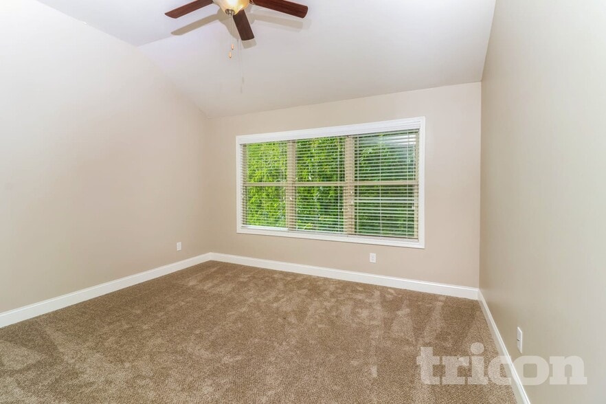 Building Photo - 159 Limerick Wy