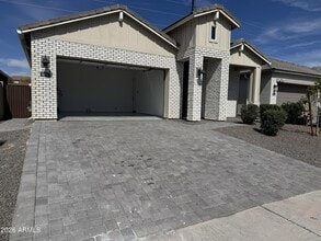 Building Photo - 10212 W Alex Ave