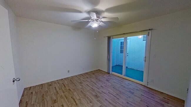 Building Photo - 5022 Hemlock