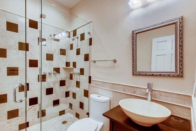 Building Photo - 400 Canyon Rim Dr
