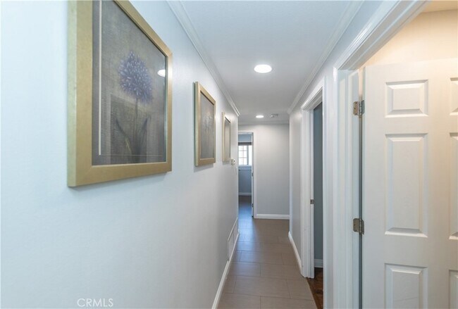 Building Photo - 4661 Woodhaven Dr