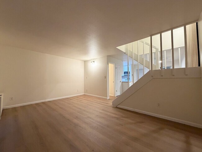 Building Photo - 3161 Madison Ave