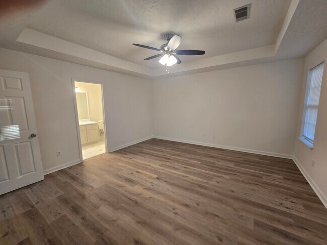 Building Photo - 496 Connemara Trail