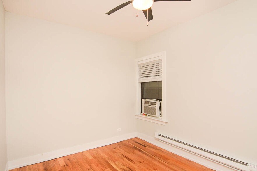 Building Photo - 545 Chestnut St