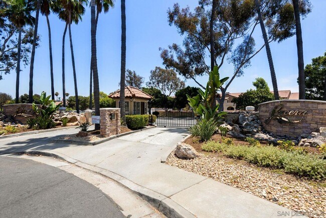 Building Photo - Spacious and Modern 2BR Condo in UTC, San Diego