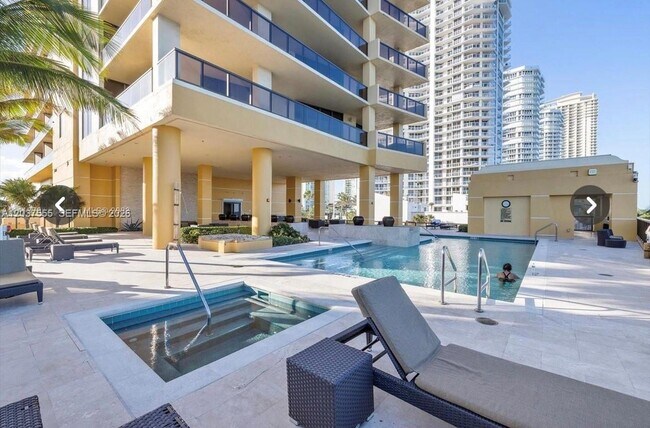 Building Photo - 16275 Collins Ave