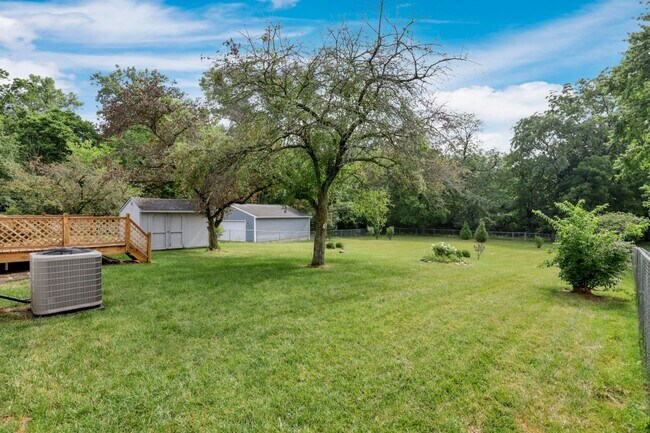Building Photo - 1488 Red Leaf Ln