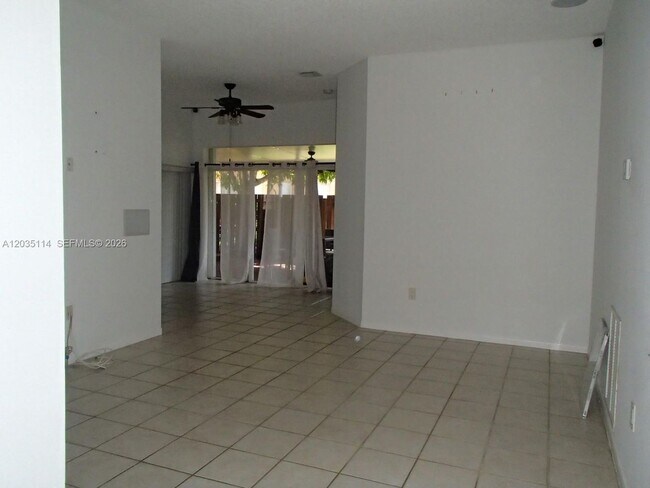 Building Photo - 21519 SW 90th Ct