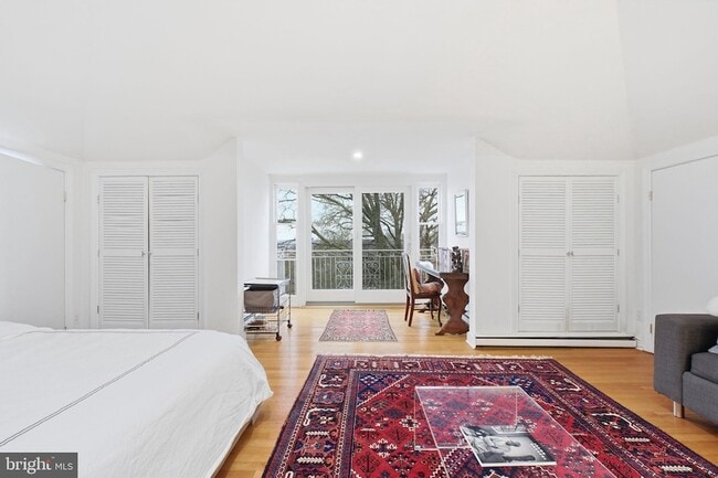 Building Photo - 3308 R St NW