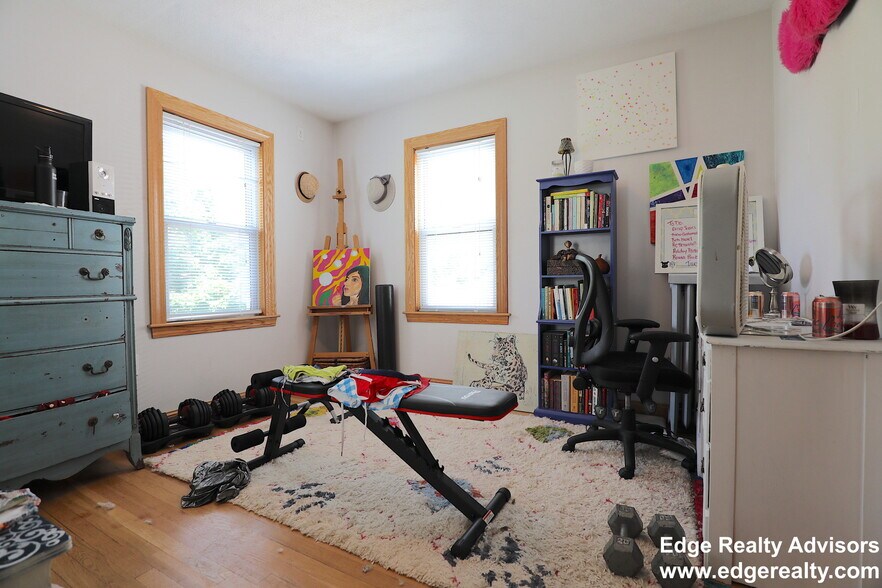 Building Photo - 33 Claymoss Rd