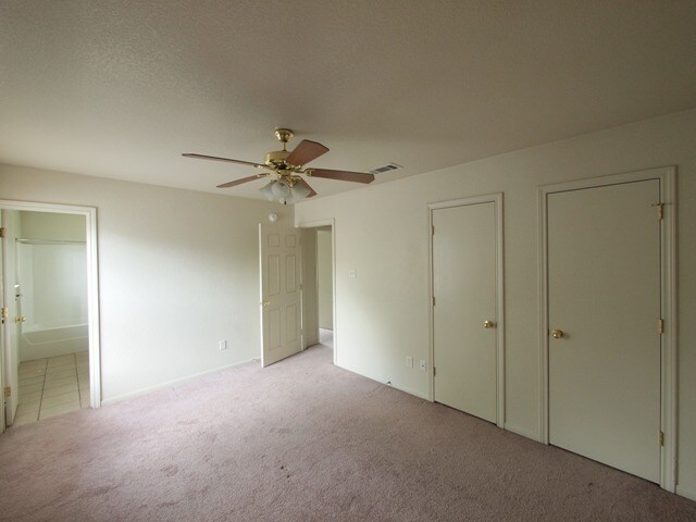 Building Photo - 1503 Cinch Dr