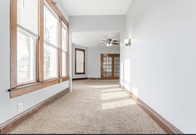 Building Photo - 901 S 1st St